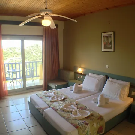 Hotel Politia 3*