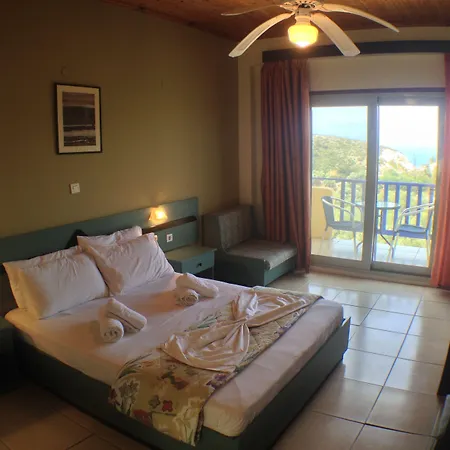 Hotel Politia Áyios Nikítas