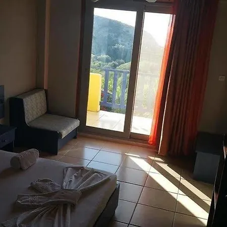 Politia 3* Agios Nikitas