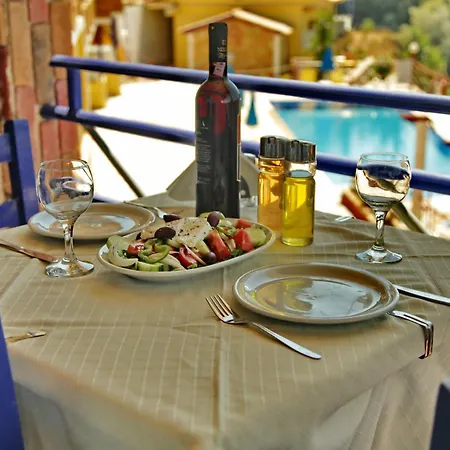 Hotel Politia Áyios Nikítas