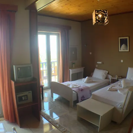 فندق Politia 3*