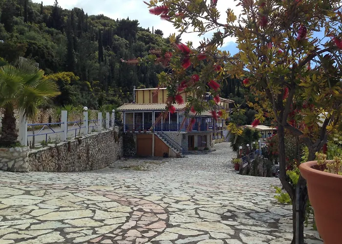 Hotel Politia Áyios Nikítas
