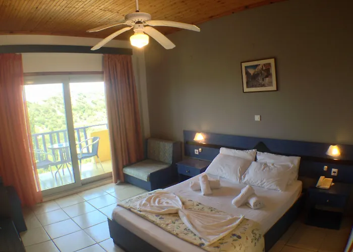 Politia Hotel 3*