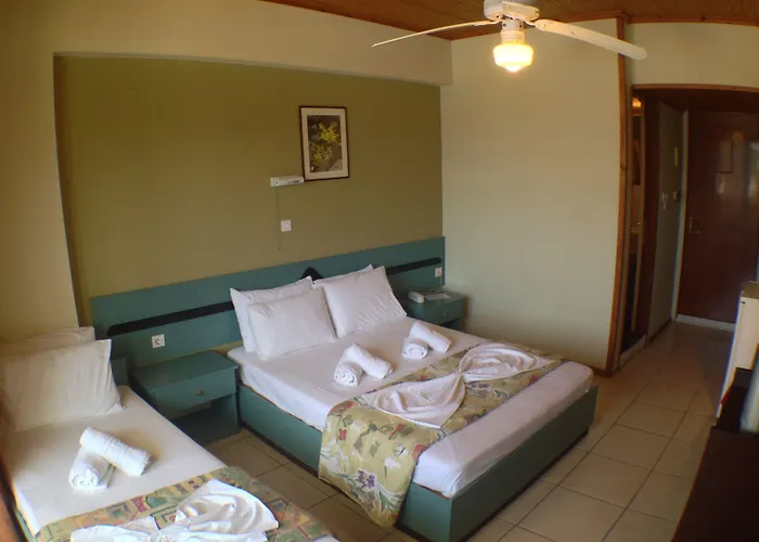 Hotel Politia Áyios Nikítas