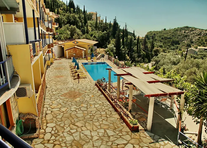 Politia Hotel 3*