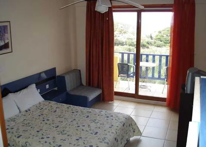 Politia Hotel 3*