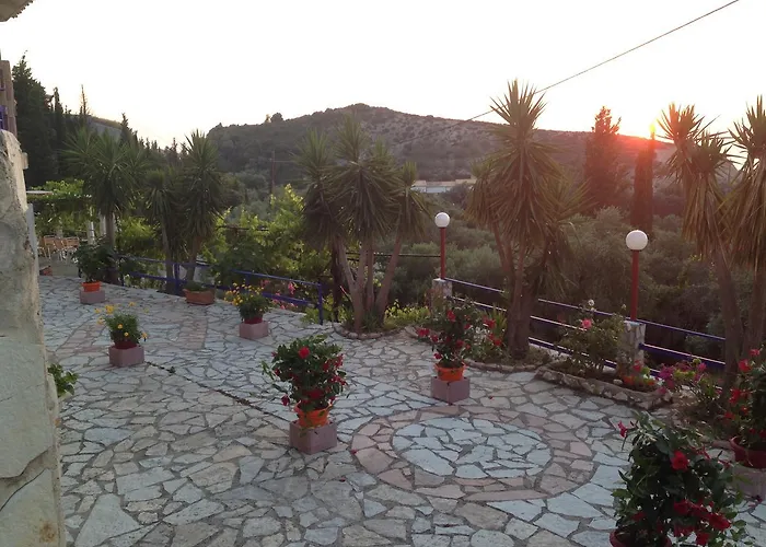 Politia 3* Áyios Nikítas